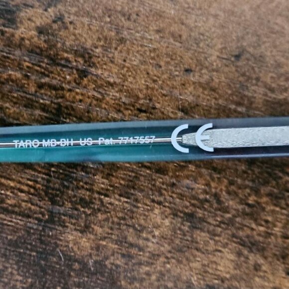 Maui Jim -- TARO -- MINT CONDITION !!! - Picture 4 of 4